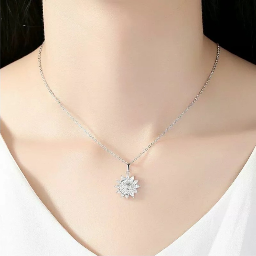 New Beautiful 925 Sterling Silver White Sapphire Sunflower Necklace - Picture 3 of 4